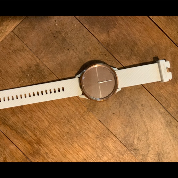 Garmin Vivomove Smart Watch - Picture 4 of 9